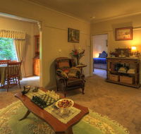 Hillview Oak BB - Getaway Accommodation