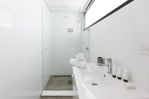 Hip One-bedroom House In Inner Sydney - Getaway Accommodation 2