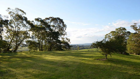 JAN'S ART STUDIO AT ASHBY RISE - Getaway Accommodation 3