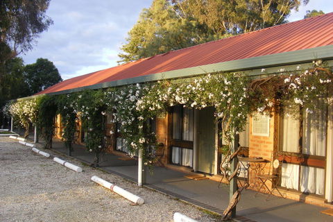 Jolly Swagman Motor Inn Holbrook - Getaway Accommodation 2