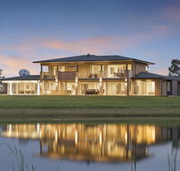 Jolong Park Club House - Getaway Accommodation