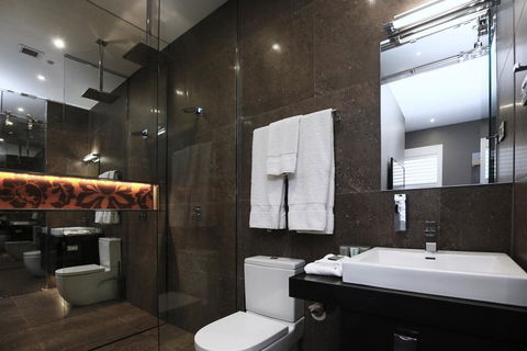 Junction Hotel - Getaway Accommodation 1