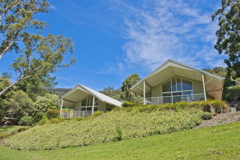 Kangaroo Valley Golf And Country Resort - Getaway Accommodation 0