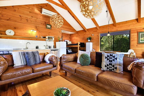 Kangaroo Valley Timber Cabin - Getaway Accommodation 2