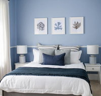 Kinross Cottage - Neat and Stylish Sleeps 9 - Getaway Accommodation