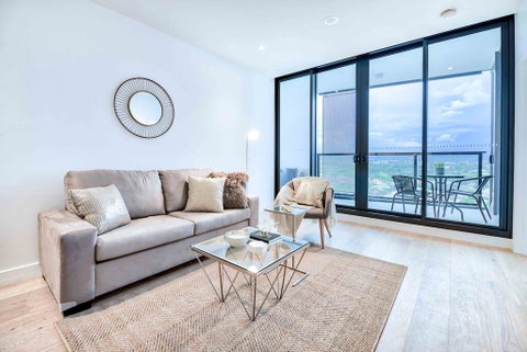 KOZYGURU FORTITUDE VALLEY HIGH LEVEL 2 BED APT + FREE PARKING QFV179-2612 - Getaway Accommodation 0