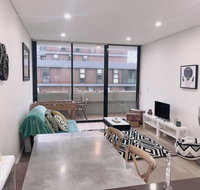 KOZYGURU WATERLOO KOZY 2 BED APT 10MIN TO CBD NWA005-2402 - Getaway Accommodation