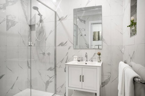 Lake Daylesford Apartment 2 - Getaway Accommodation 2