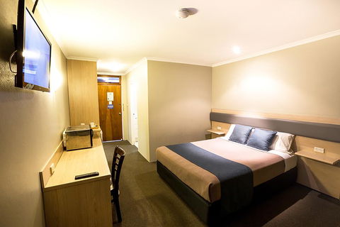 Lakeview Hotel Motel - Getaway Accommodation 2