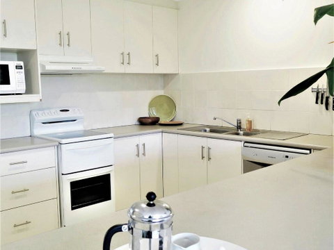Lawson Beachfront - Getaway Accommodation 3