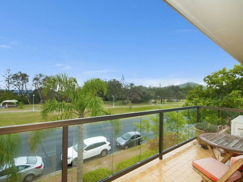 Lawson Beachfront - Getaway Accommodation 1