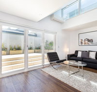 Leichhardt Self-Contained Modern One-Bedroom Apartment 9NOR - Getaway Accommodation