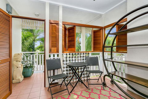 Lilyfield Apartments - Two Bedroom Apartment - Getaway Accommodation 1