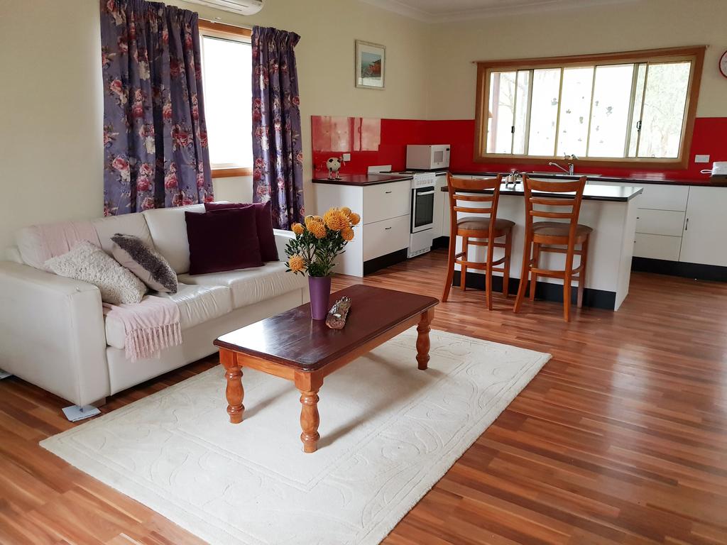 Greta Main NSW Getaway Accommodation