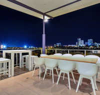 Luxury Darwin City Lights Jacuzzi Central Location Large House New Furnishings - Getaway Accommodation