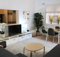 Luxury Double Bay Flat by Harbour Pool - Getaway Accommodation