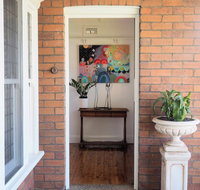 LUXURY IN THE ABSOLUTE HEART OF THE CBD - Getaway Accommodation