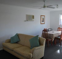 Maple Tree Cottage - Getaway Accommodation