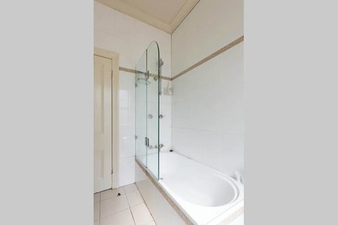 Master Room With Air Con - Getaway Accommodation 1