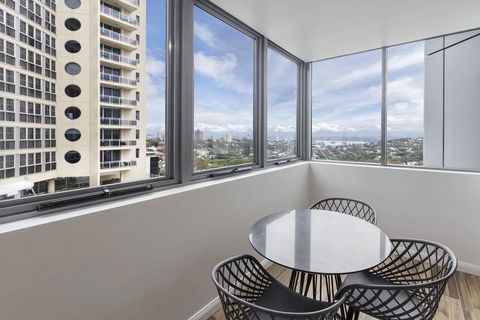 Meriton Suites Bondi Junction - Getaway Accommodation 3