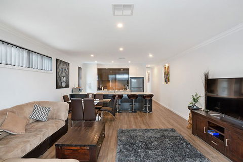 Modern Luxury At Christies Beach - Getaway Accommodation 3