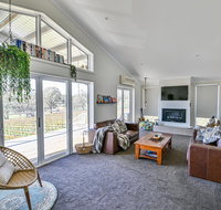 Mortimers Wines - The Canopy Loft - Getaway Accommodation