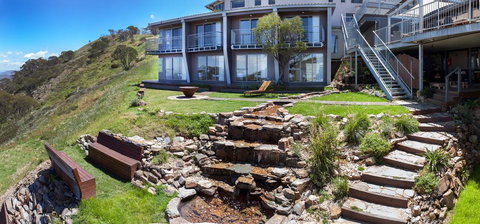 Mountain Dreaming - Getaway Accommodation 1
