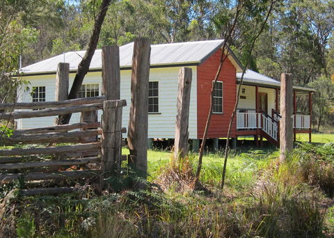 Neds Cabin - Getaway Accommodation 2