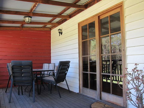 Neds Cabin - Getaway Accommodation 1