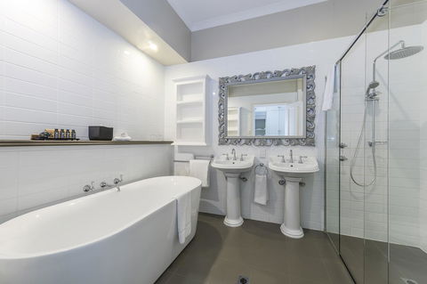 Grand Mercure Basildene Manor - Getaway Accommodation 20