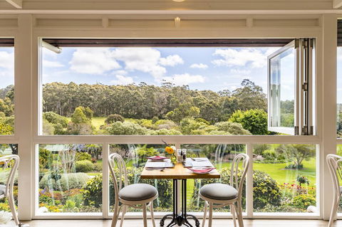 Grand Mercure Basildene Manor - Getaway Accommodation 10