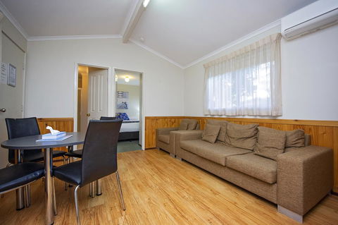 Discovery Parks - Woodman Point - Getaway Accommodation 1