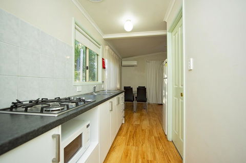 Discovery Parks - Woodman Point - Getaway Accommodation 22