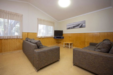 Discovery Parks - Woodman Point - Getaway Accommodation 14