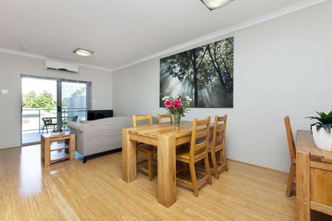 Airport Apartments By Vetroblu - Getaway Accommodation 4