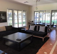Caves Road Guest Houses - Getaway Accommodation