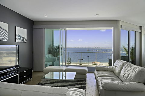 Luxury Suite Bunbury - Getaway Accommodation 4