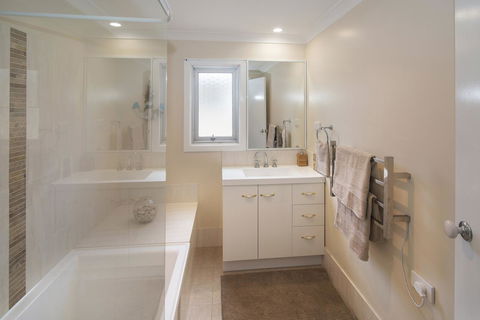 Sea La Vie - Getaway Accommodation 8