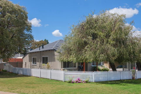 Sea La Vie - Getaway Accommodation 1