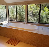 Jarrah Grove Forest Retreat - Getaway Accommodation