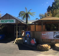 Tullah Lakeside Lodge - Getaway Accommodation