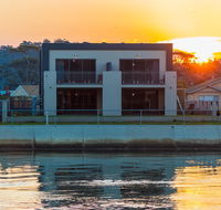 Ulverstone Waterfront Apartments - Getaway Accommodation