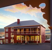 Stanley Hotel  Apartments - Getaway Accommodation