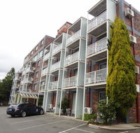 Adina Place Motel Apartments - Getaway Accommodation