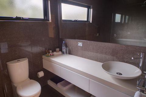 Amare Beachside Luxury - Getaway Accommodation 14