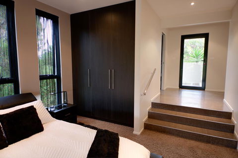 Amare Beachside Luxury - Getaway Accommodation 12