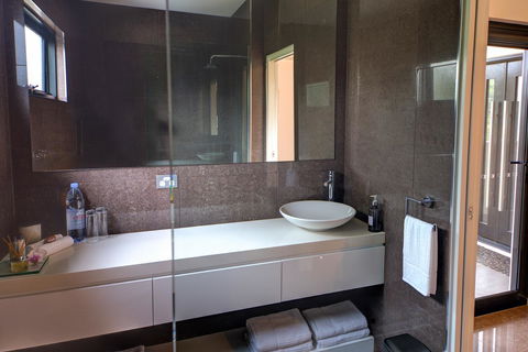 Amare Beachside Luxury - Getaway Accommodation 15