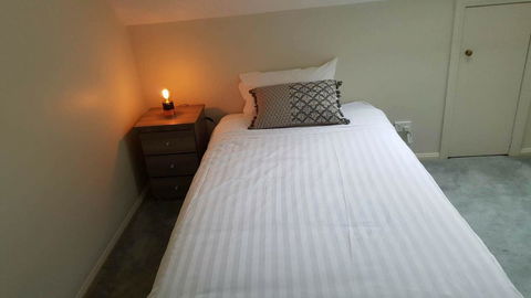 City Townhouse Walking Distance To City - Getaway Accommodation 7