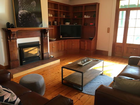 CLAYFIELD HOMESTEAD - Rustic Country Accommodation - Getaway Accommodation 4