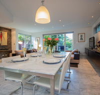 New Luxury Home Near Coogee Beach In Sydney - Getaway Accommodation